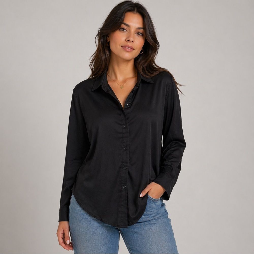 Boohoo Smooth Solid Black Silk Satin Button-Down Shirt Long Sleeve lightweight M